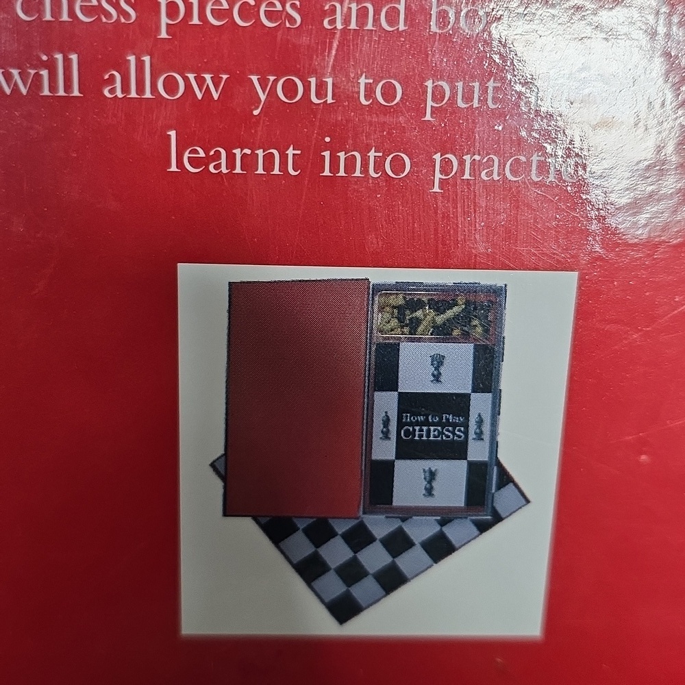 The Chess Set with Illustrated Book, Pieces, And Board. New. - Picture 7 of 8